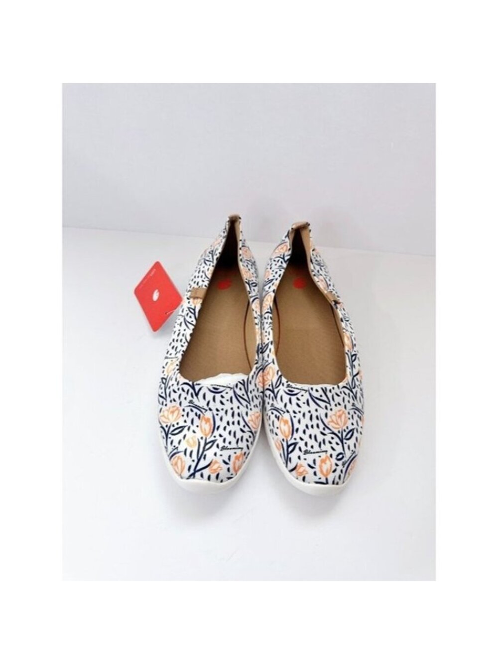 Size 10.5 UIN Tulip in May Flats Women’s Floral Art Travel Slip On Shoes